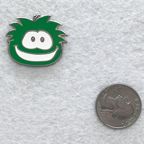 🔮 5/$25 Disney Club Penguin Puffles Green Puffle Pin - Picture 2 of 2